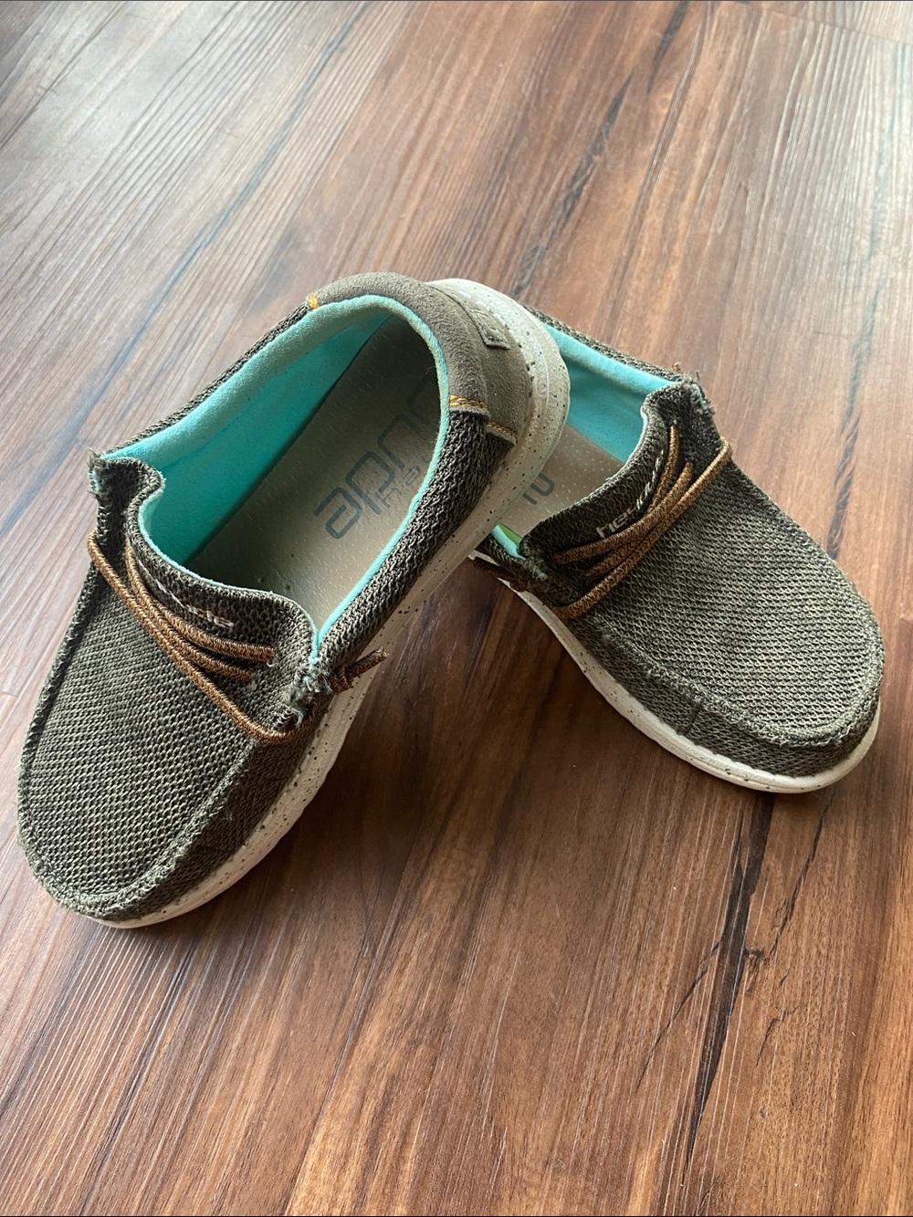 Hey Dude “Wally” Boys Shoes - Picture 8 of 9